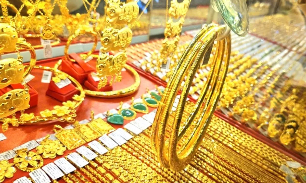 Giá vàng SJC lập đỉnh 146,1 triệu, NHNN đưa ra giải pháp can thiệp