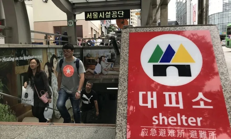 Hiện Hàn Quốc có gần 19.000 hầm trú ẩn trên toàn quốc - Ảnh NBC