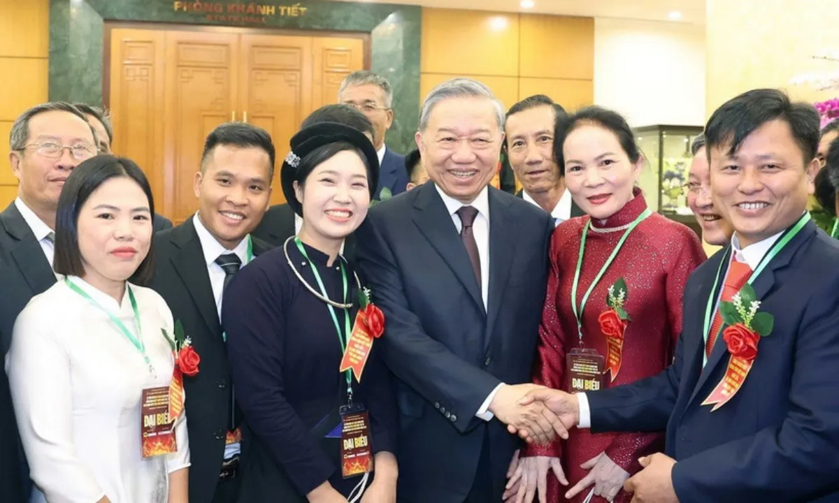 Tổng Bí thư: Mỗi người nông dân là doanh nhân của đồng đất