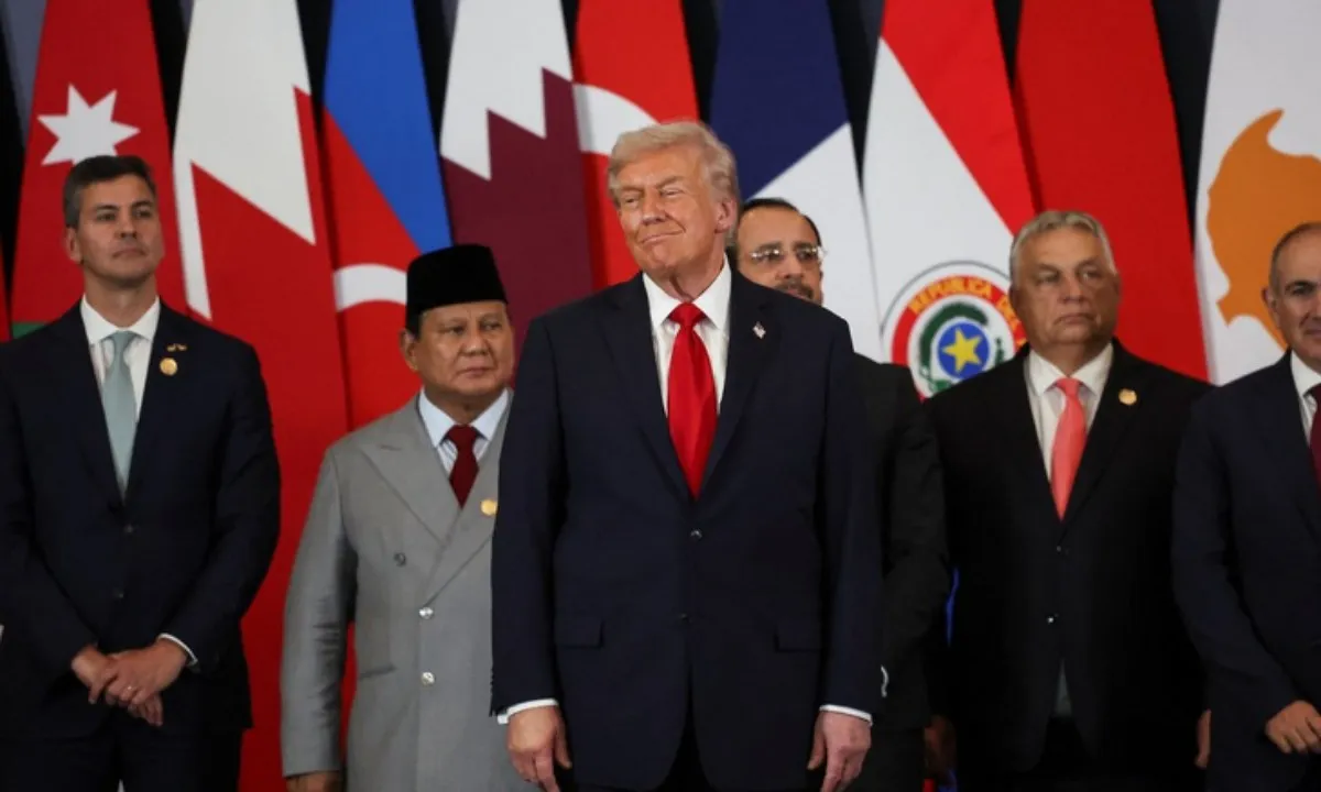 Gaza hạ nhiệt: Ông Trump nhận mưa lời khen từ ông Clinton và Biden