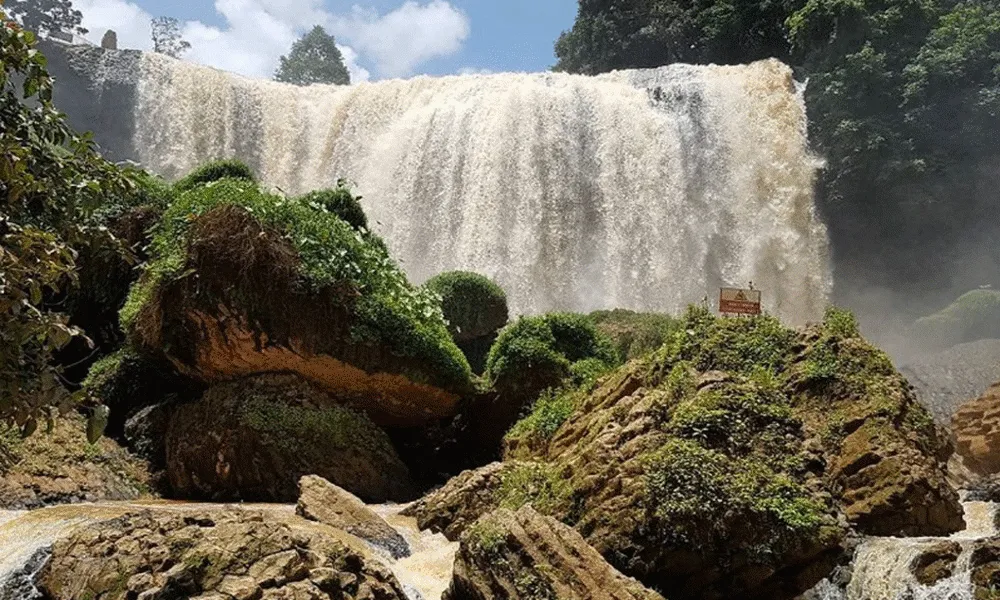 Nghi vấn người phụ nữ rơi xuống thác Voi ở Lâm Hà, Lâm Đồng