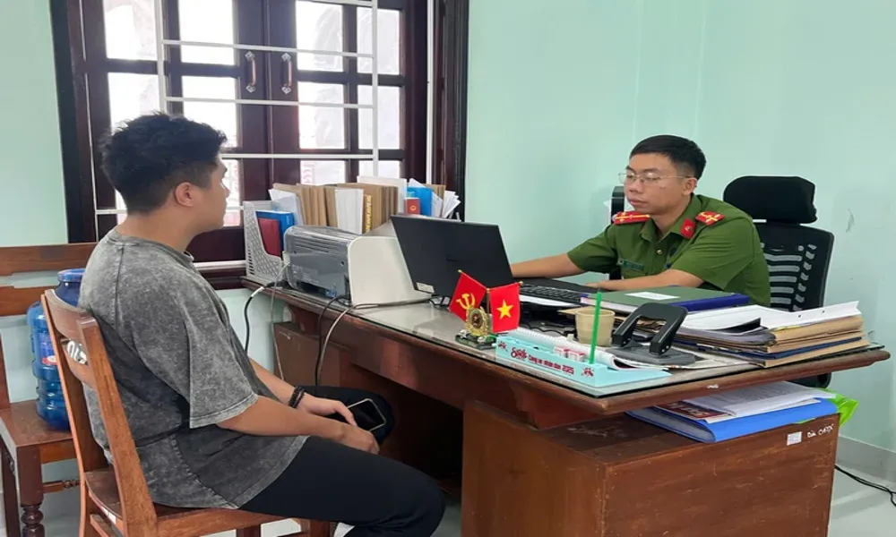 Bị lừa sang Campuchia làm việc, hai người Việt may mắn thoát nạn