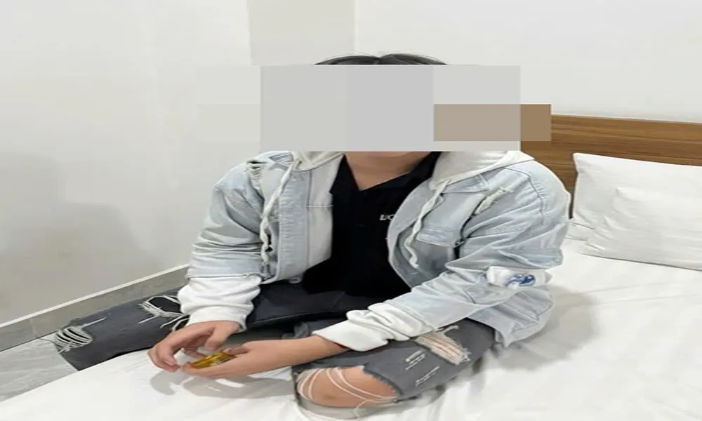 “Bắt cóc online” giả giáo viên lừa chuyển 500 triệu đồng