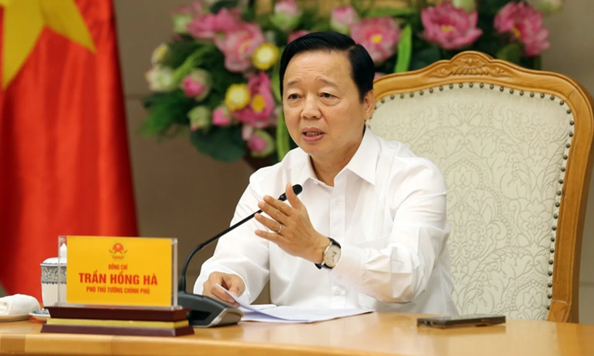 ptt-tran-hong-ha-151025