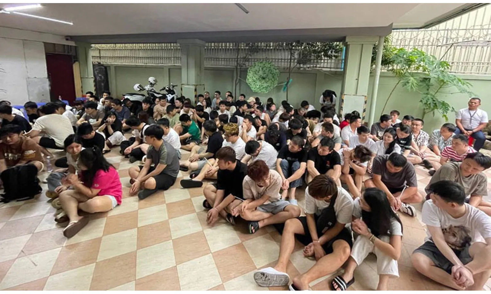 Campuchia triệt phá loạt đường dây lừa đảo xuyên quốc gia, bắt hơn 3.400 nghi phạm