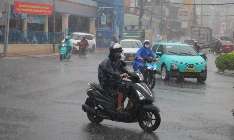 Nam Bộ chiều mưa to