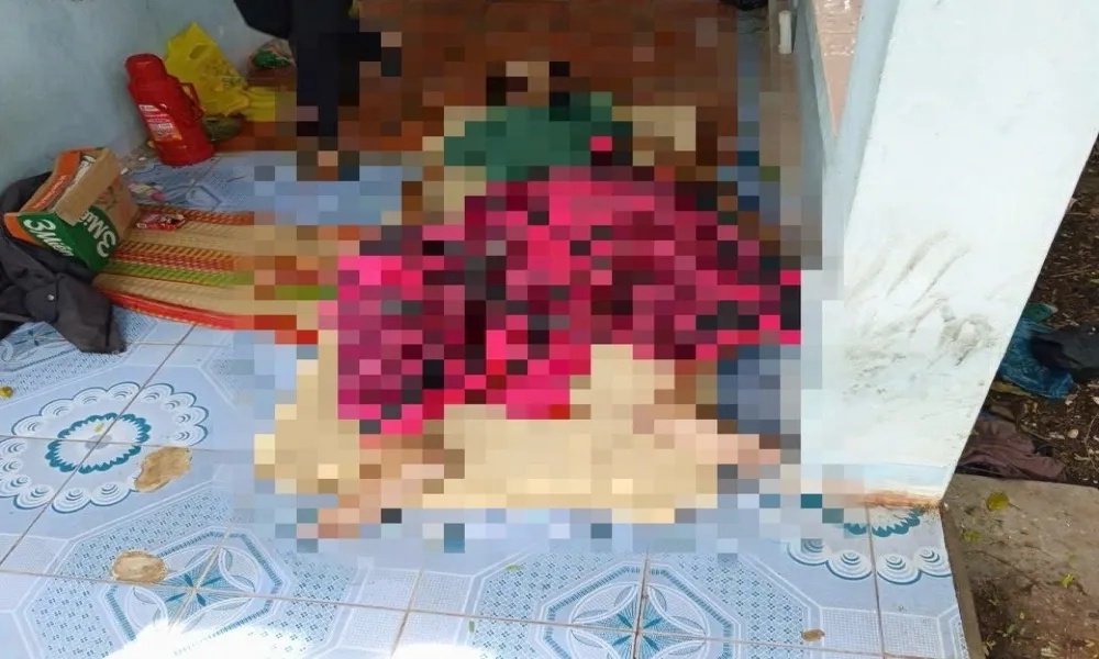 Phát hiện thi thể Người đàn ông nằm chết trước nhà vắng chủ