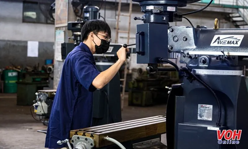 Từ năm 2026, tăng mức trợ cấp thất nghiệp lên tối đa 5 lần lương tối thiểu vùng