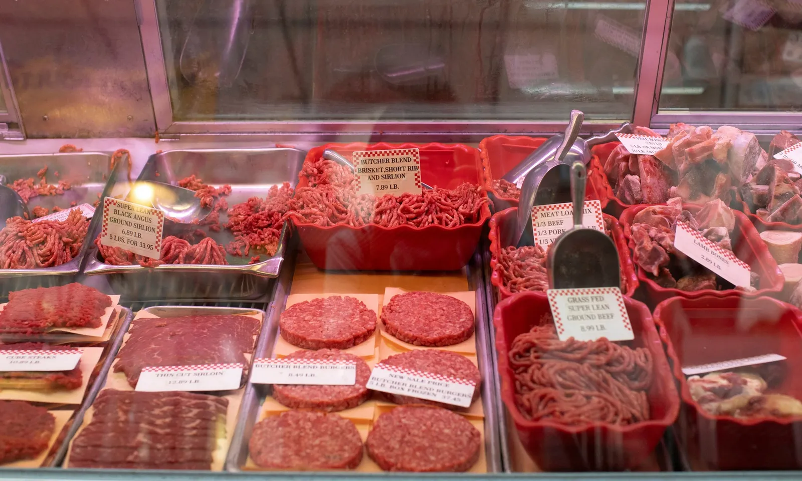 Chính quyền Mỹ nỗ lực hạ giá thịt bò