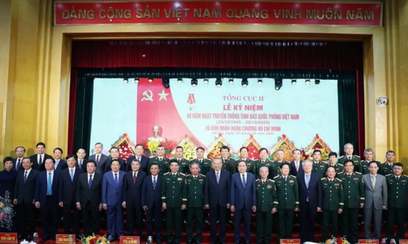 1810-tong-bi-thu-tong-cuc-2-tinh-bao-quoc-phong-4