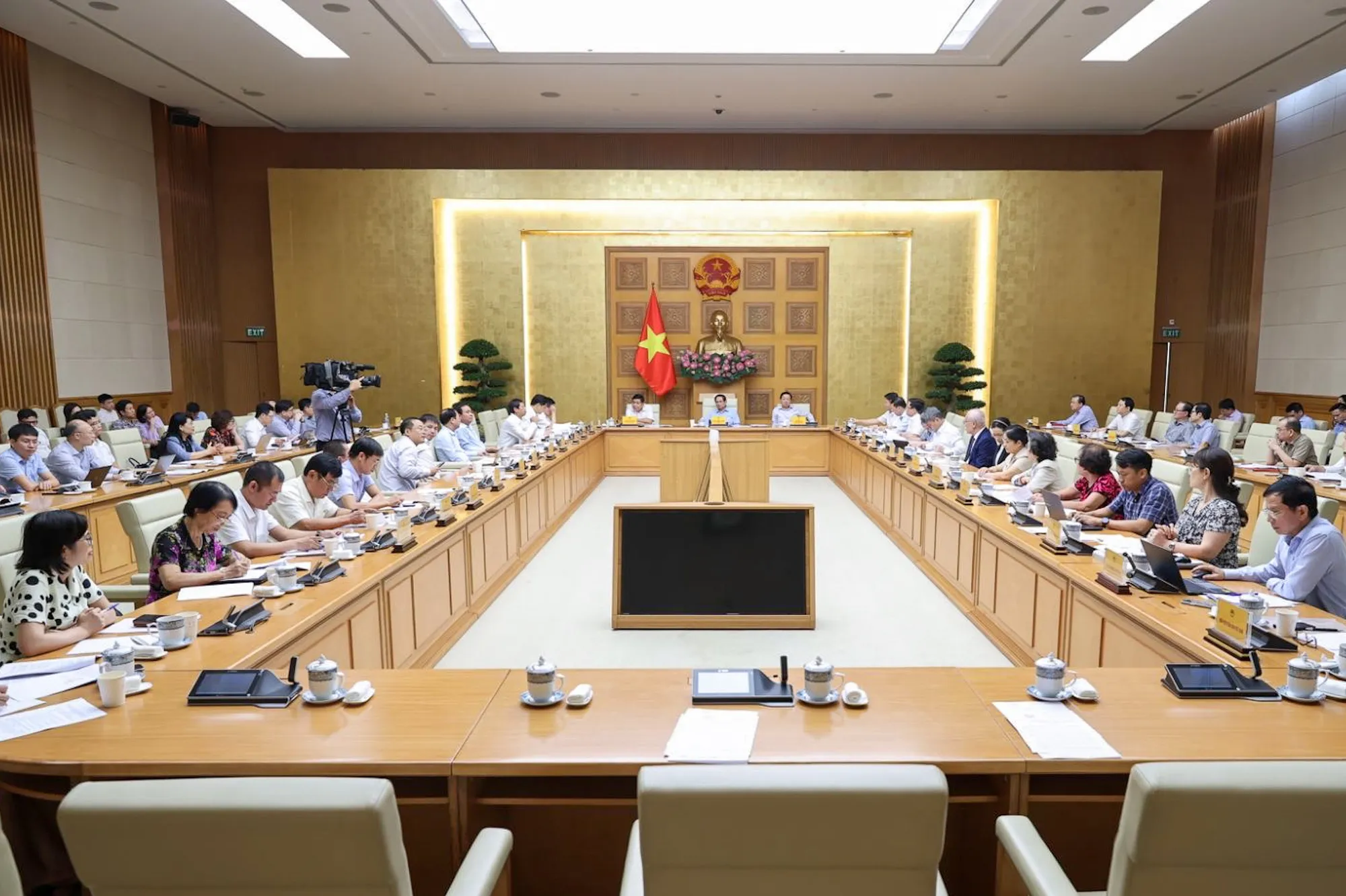 img8129-1760783504898190915181