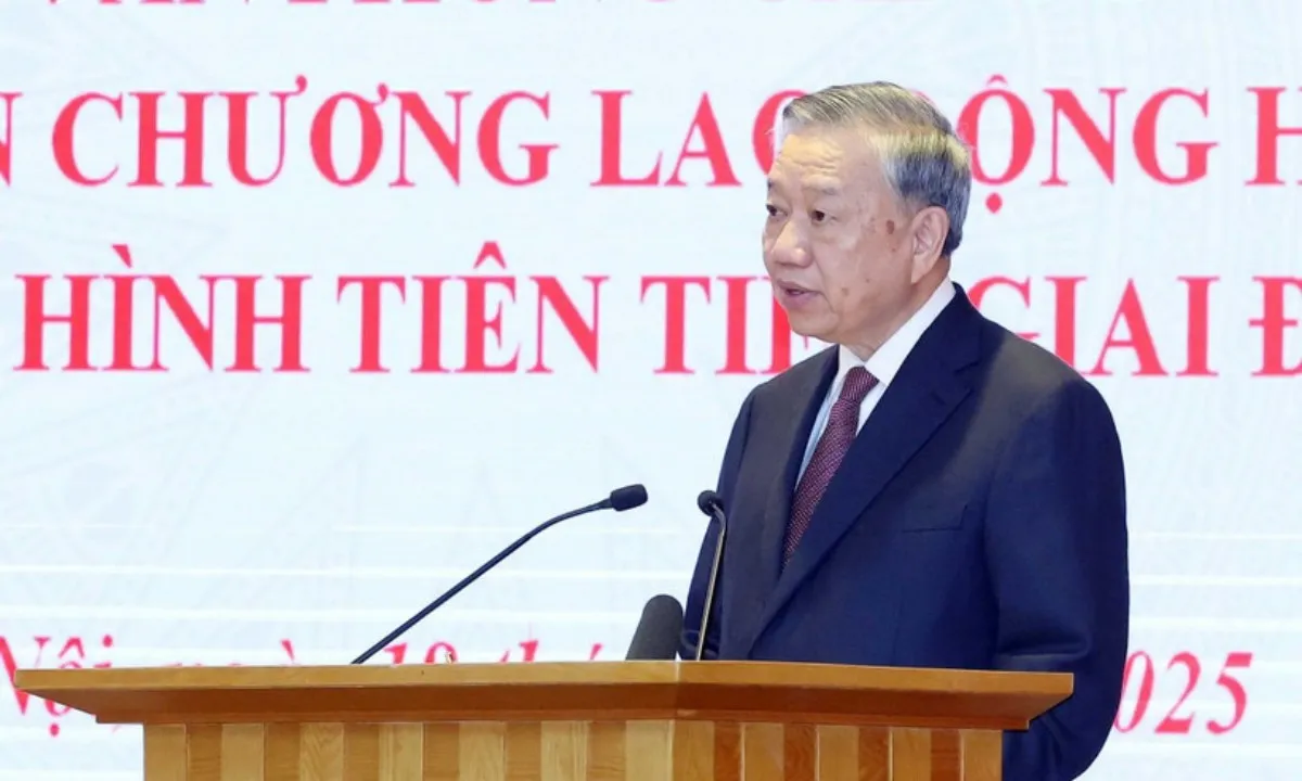 Tổng Bí thư: Sớm số hóa toàn diện vòng đời văn bản, hồ sơ công việc
