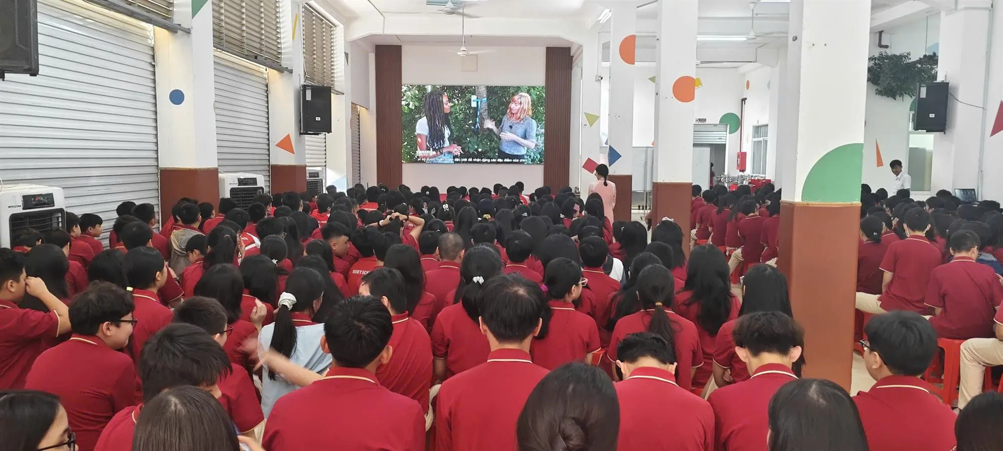 Xem phim khoa học chủ đề _Nghề Xanh_