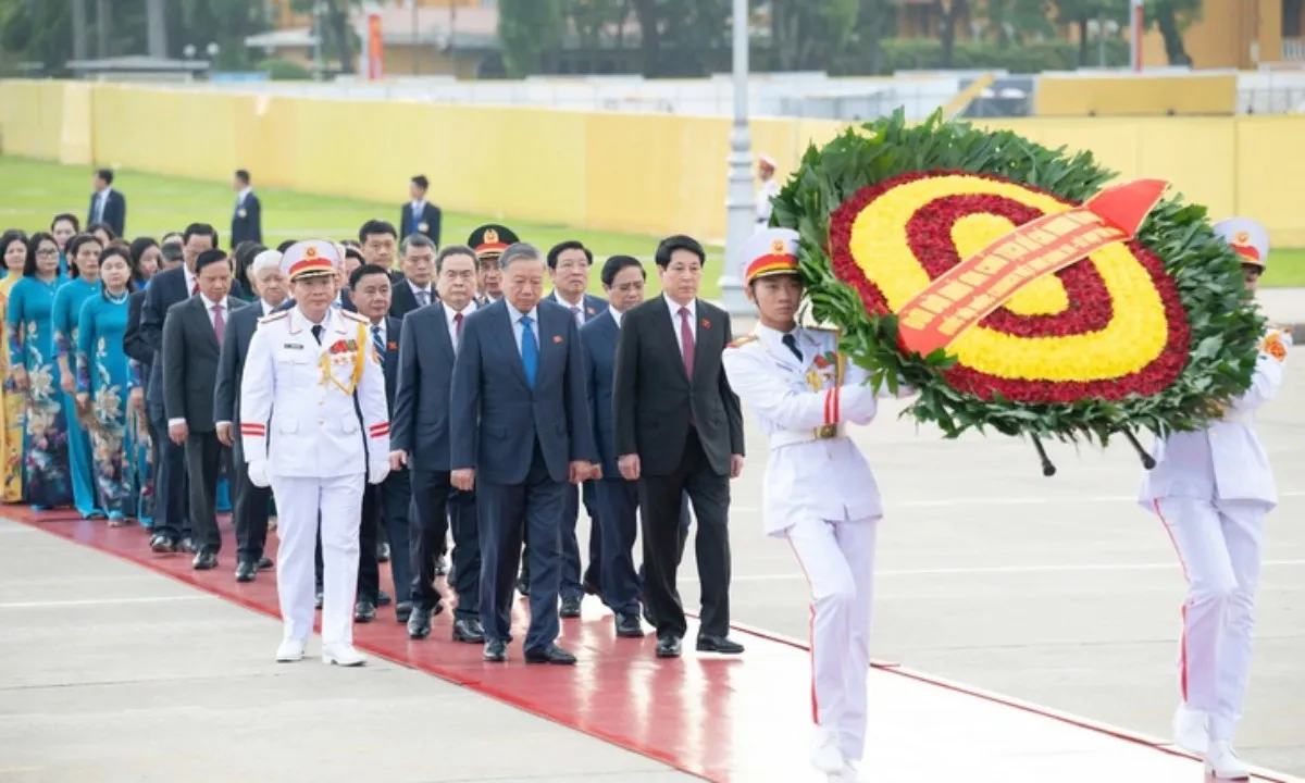 Lãnh đạo Đảng, Nhà nước, đại biểu Quốc hội vào Lăng viếng Chủ tịch Hồ Chí Minh