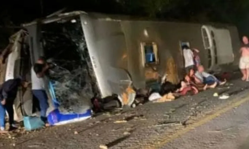 Tai nạn xe buýt nghiêm trọng ở Brazil, ít nhất 15 người thiệt mạng