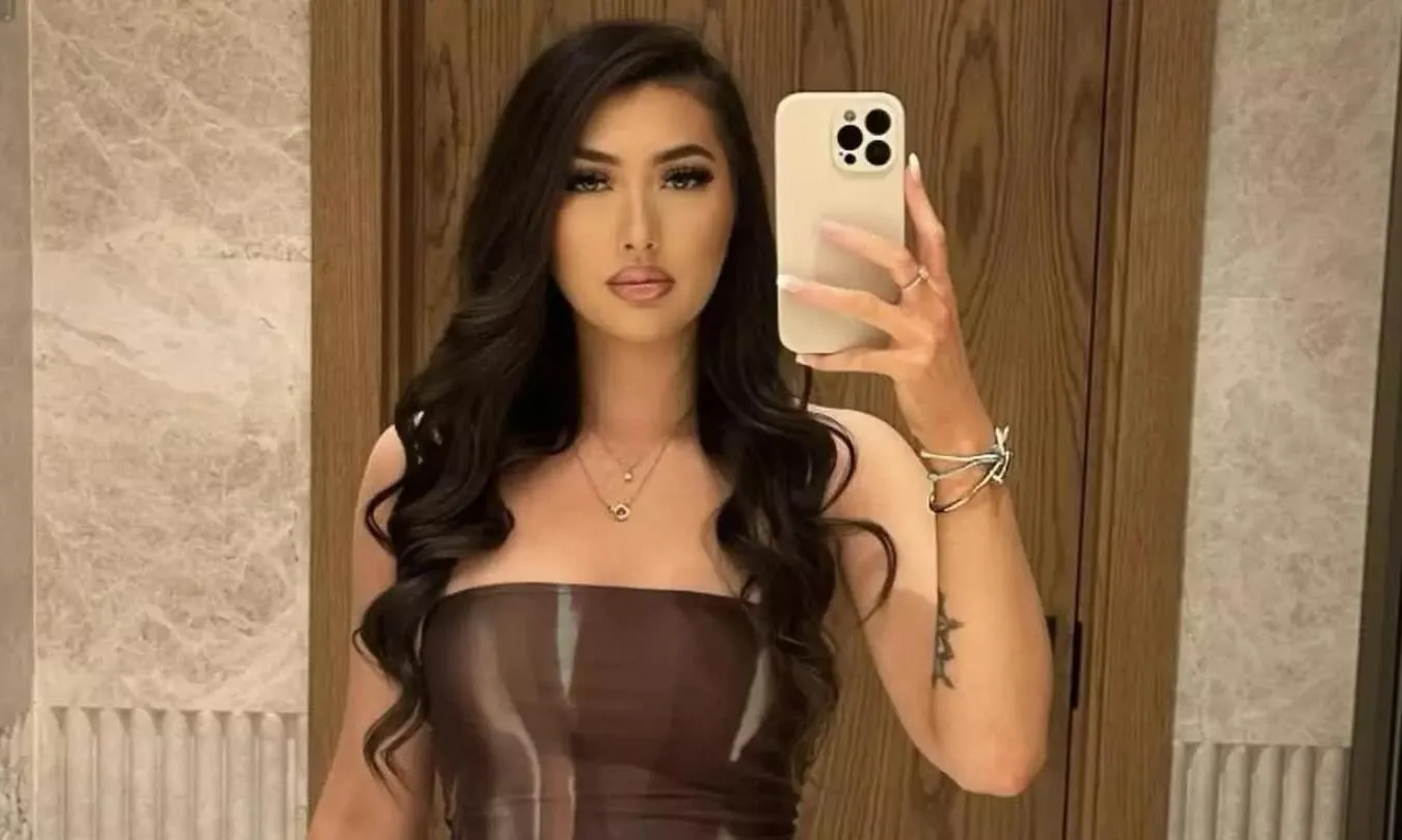 Cô gái tỉnh dậy sau cơn đột quỵ, bỗng nói giọng Thái Lan