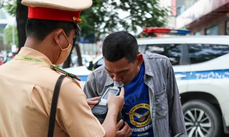 Kiểm tra nồng độ cồn toàn quốc: Người trung niên vi phạm nhiều nhất