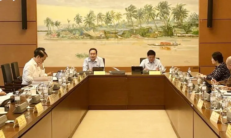 Quoc hoi tai to