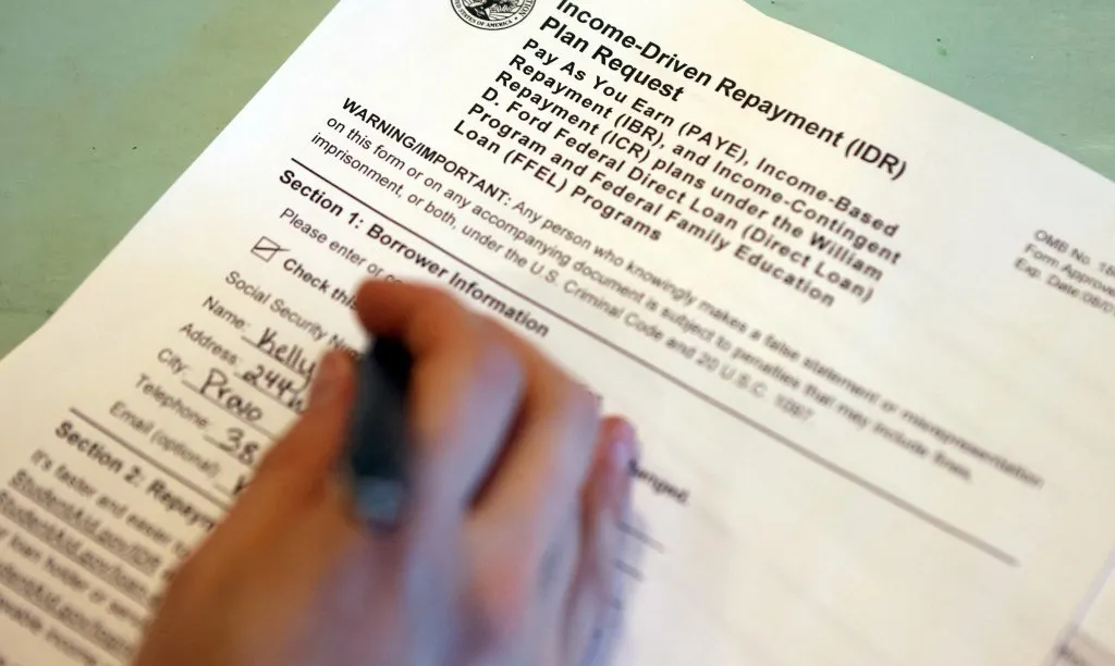 Mỹ: Nhà Trắng đồng ý xóa nợ sinh viên cho hàng triệu người vay