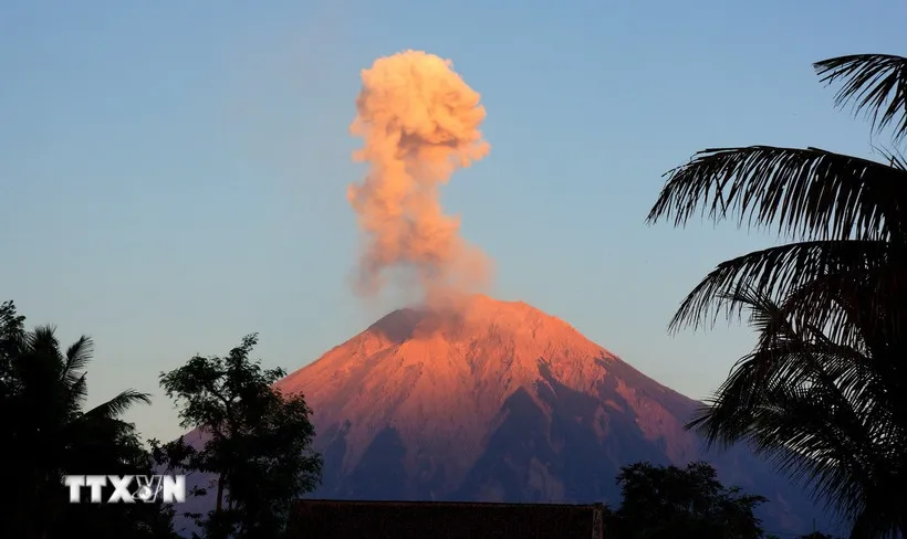 nui-lua-semeru