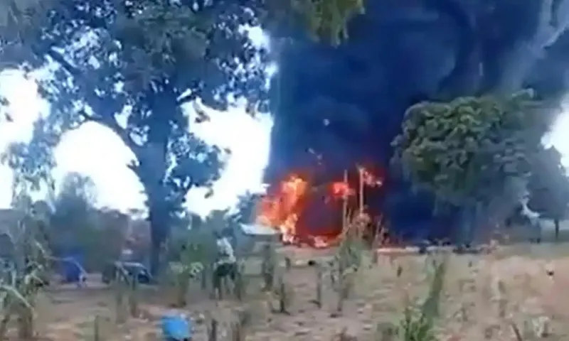 Nigeria: Xe bồn phát nổ, 35 người thiệt mạng 