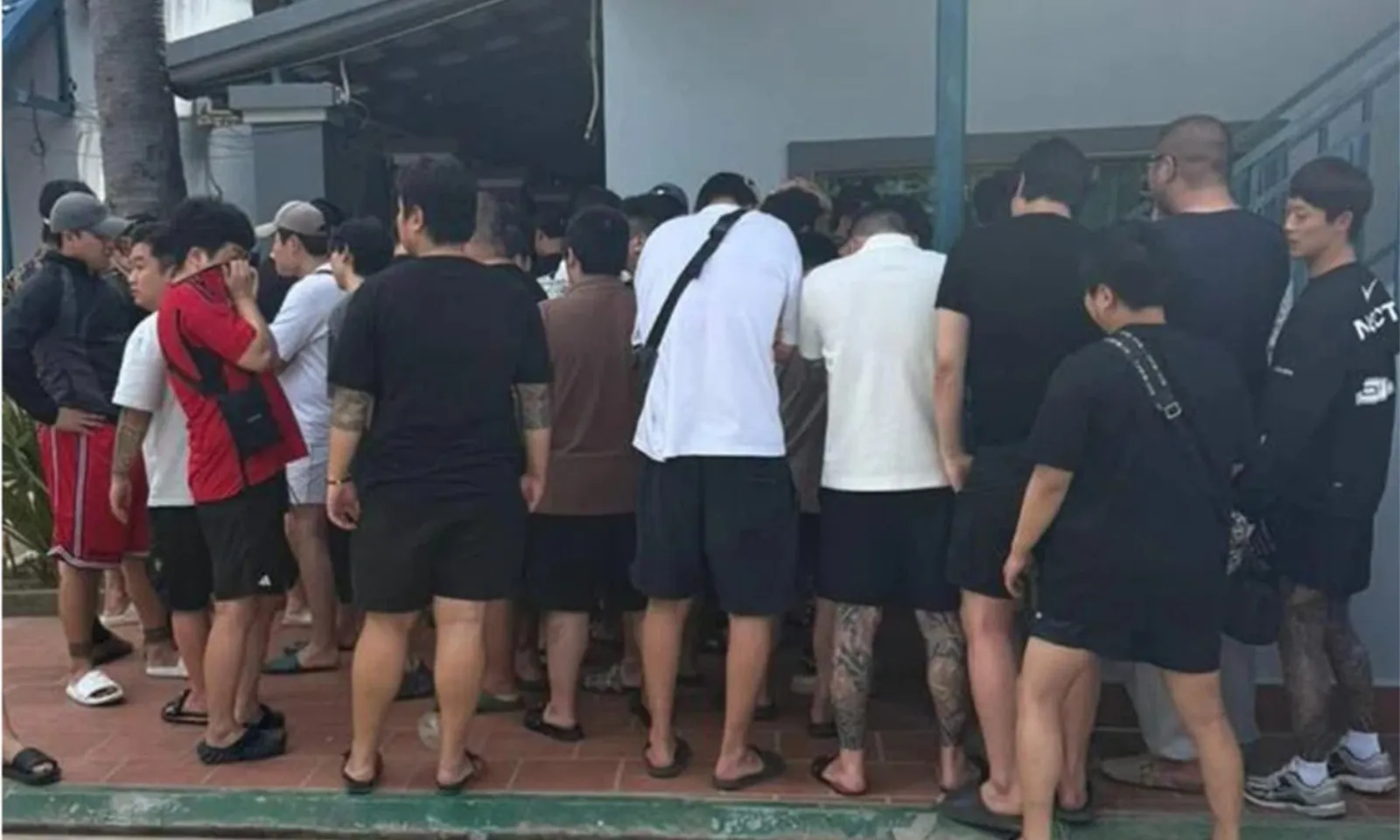 Cảnh sát Campuchia bắt giữ 57 người Hàn Quốc lừa đảo qua mạng