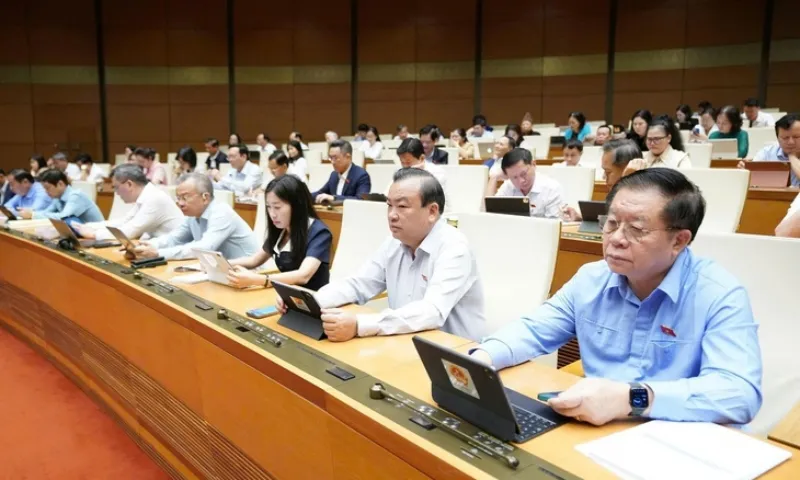 Quốc hội thảo luận Luật Báo chí (sửa đổi)