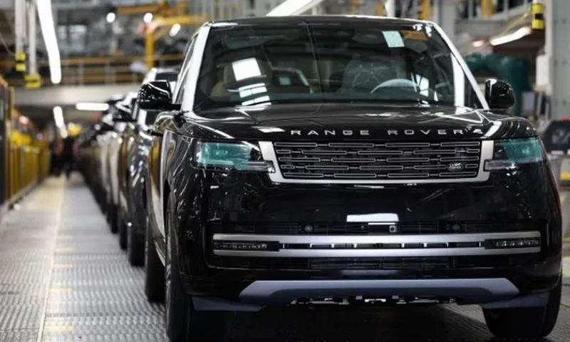 Vương quốc Anh lao đao vì vụ tấn công mạng nhắm vào Jaguar Land Rover