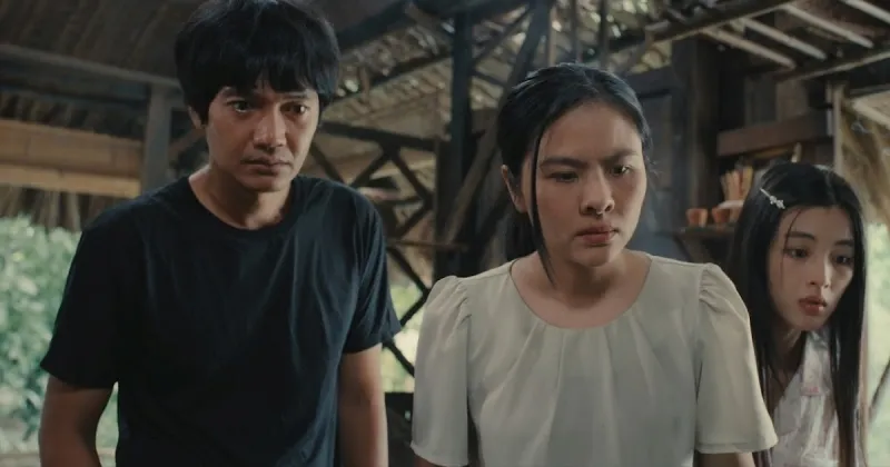 review-nha-ma-xo-khi-drama-gia-dinh-va-cham-voi-the-luc-tam-linh 20251023-151654-01