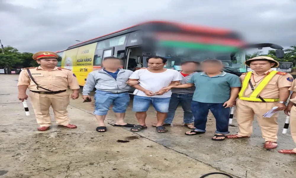 Đòi nợ bất thành, người đàn ông đâm con nợ trọng thương rồi bỏ trốn