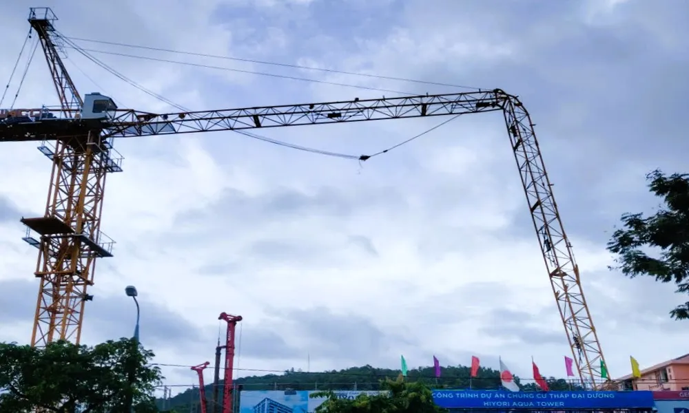 Công trình cao tầng ở Đà Nẵng tạm dừng sau vụ cần cẩu gãy chết người