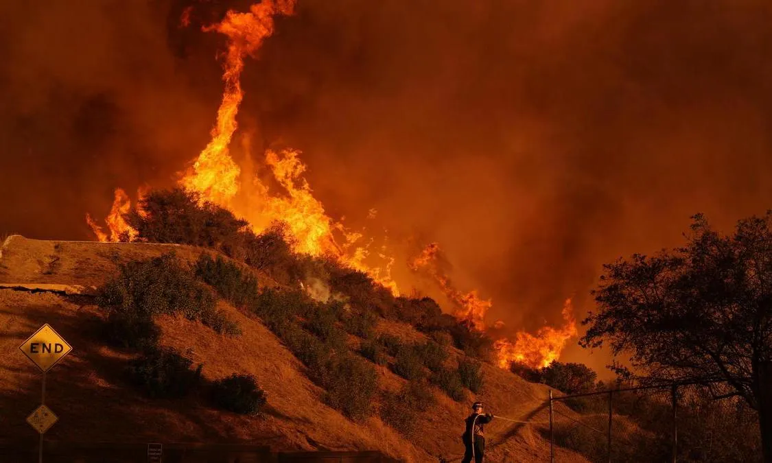 Mỹ: Nghi phạm phóng hỏa gây vụ cháy rừng lịch sử ở Los Angeles không nhận tội