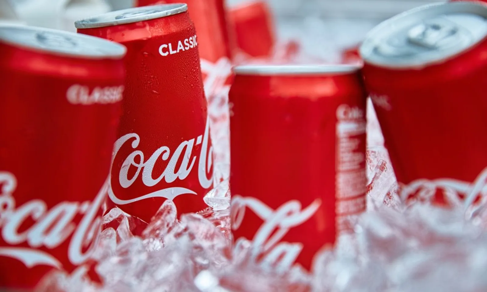 Coca-Cola thu hồi 3 loại nước ngọt phổ biến tại Mỹ vì lo ngại nhiễm tạp chất lạ