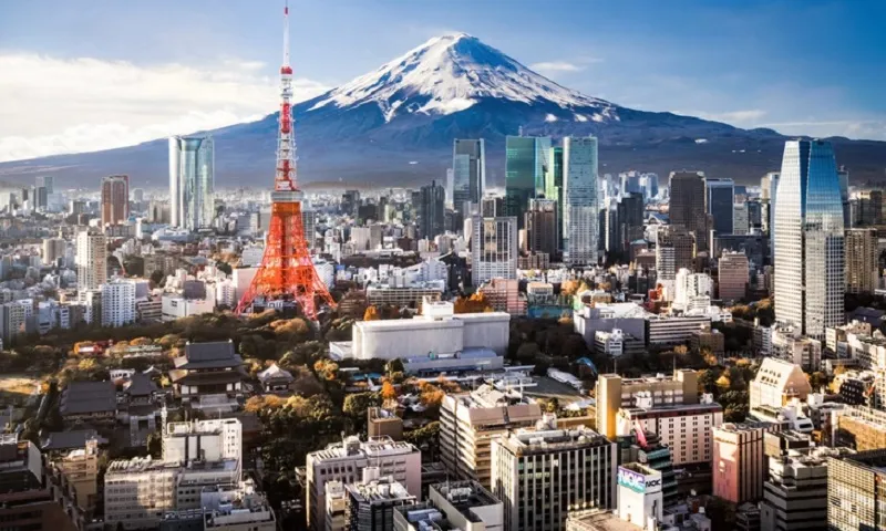 Nhật Bản: Núi Phú Sĩ đón tuyết đầu mùa muộn kỷ lục