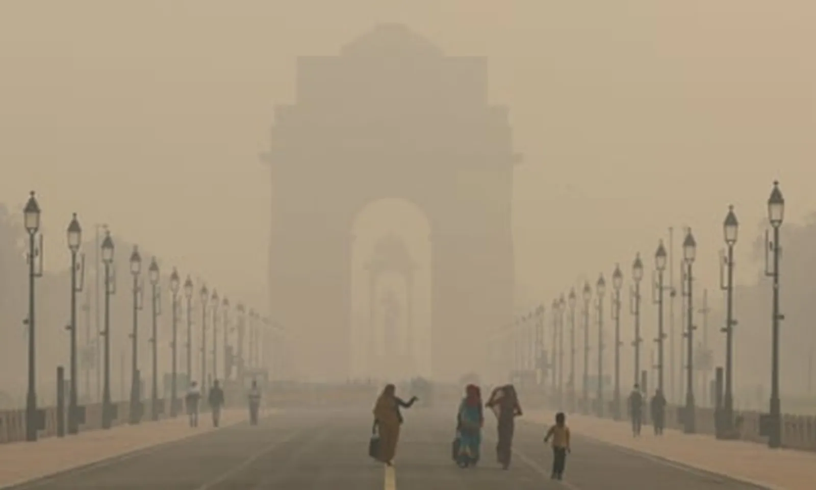 Thủ đô Ấn Độ thử nghiệm công nghệ “gieo mây” để tạo mưa làm sạch không khí