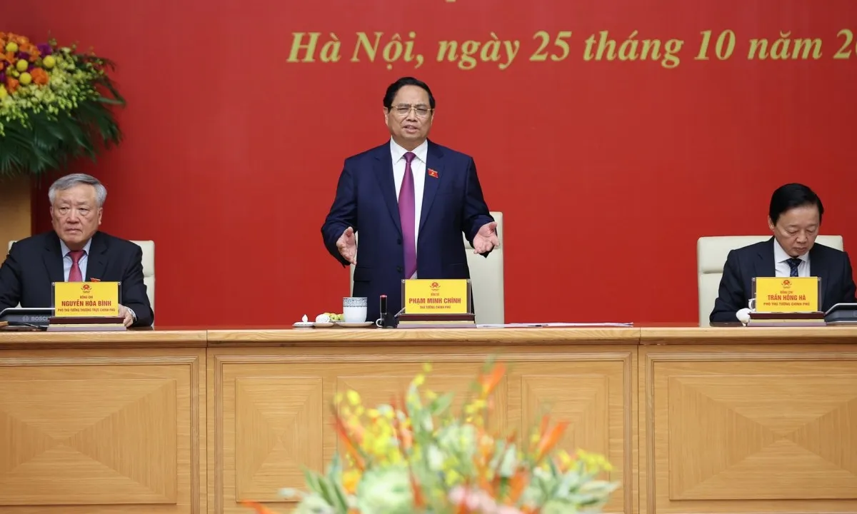 Thủ tướng: Tập trung thực hiện các nhiệm trọng tâm cuối năm 2025