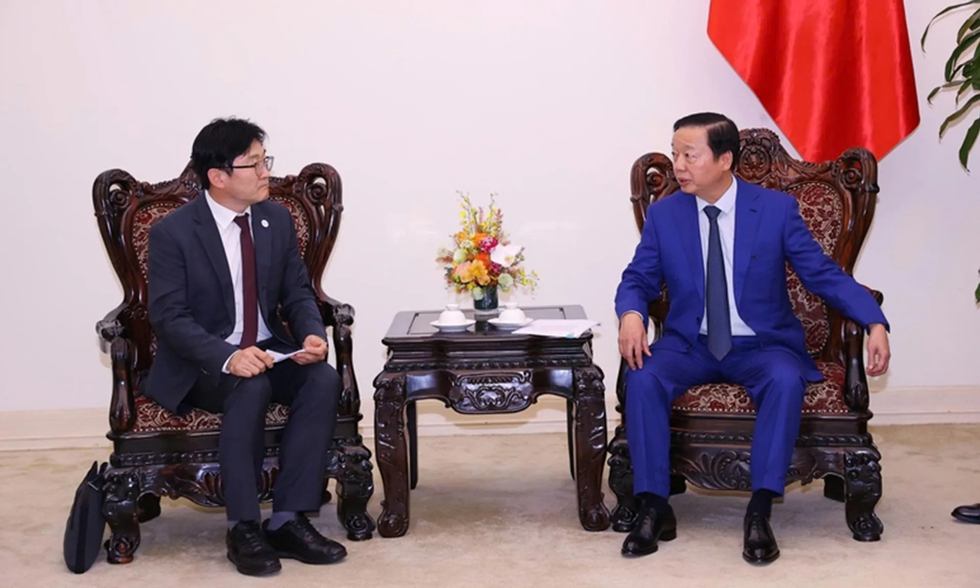 ptt-tran-hong-ha-271025