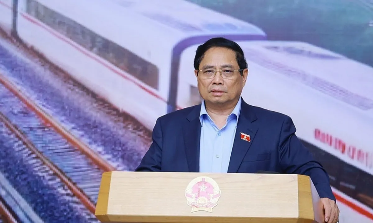 Thủ tướng: Đẩy nhanh tiến độ các công trình, dự án đường sắt trọng điểm quốc gia