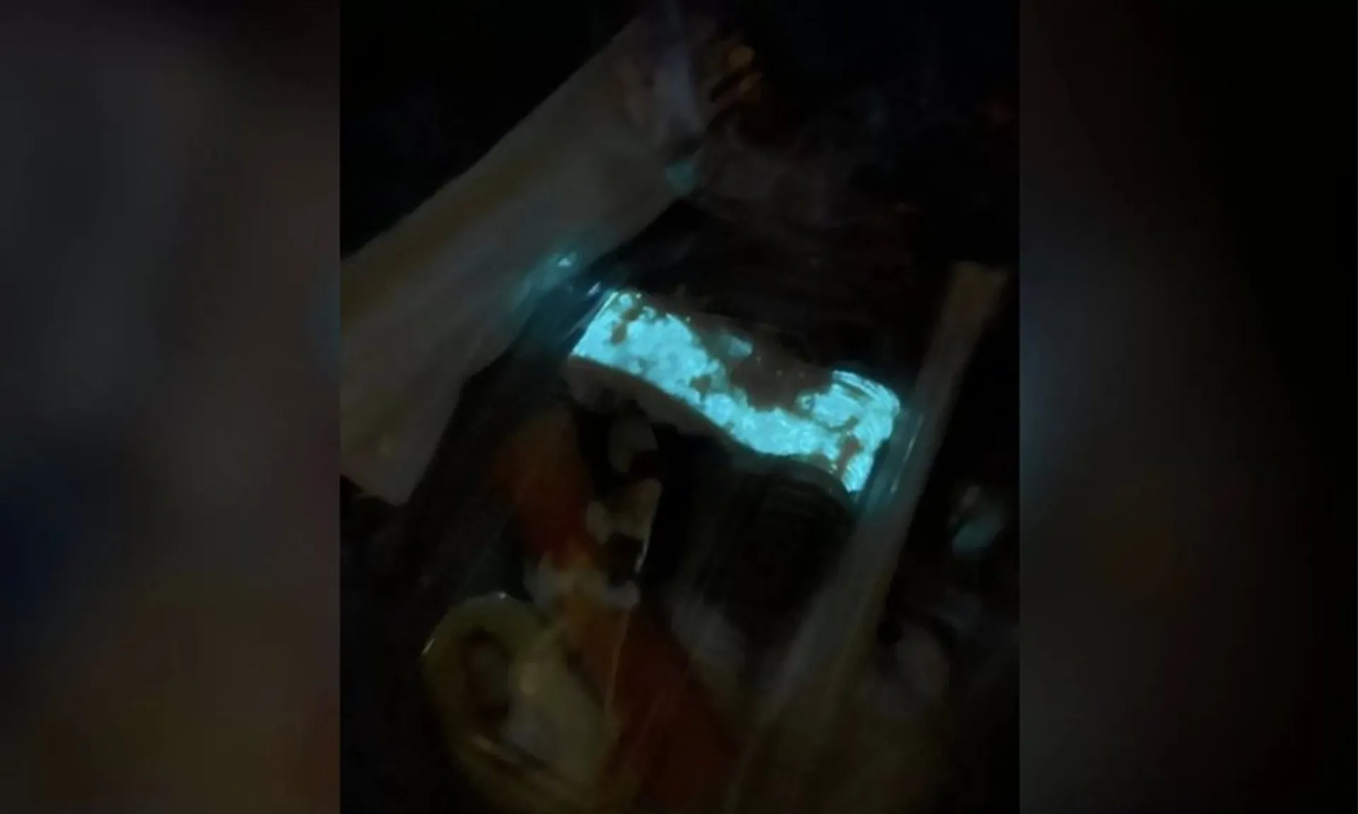 anh-sang-xanh-281025