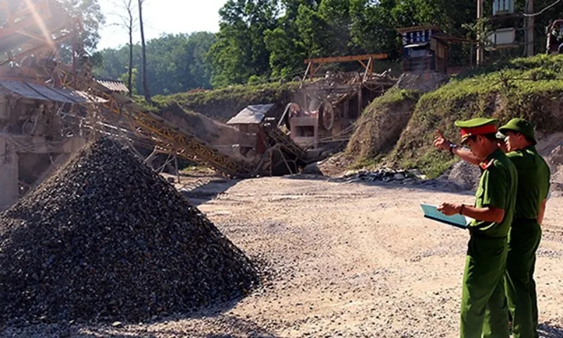 Hơn 2.300 vụ vi phạm môi trường bị khởi tố, gần 3.000 bị can