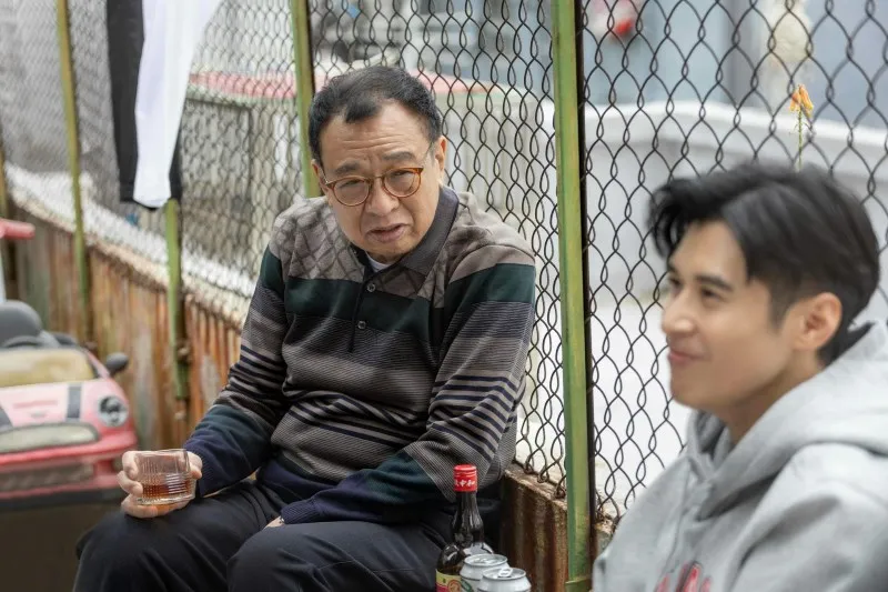 voh-nam-phu-tvb-gao-coi-hua-thieu-hung-qua-doi-5