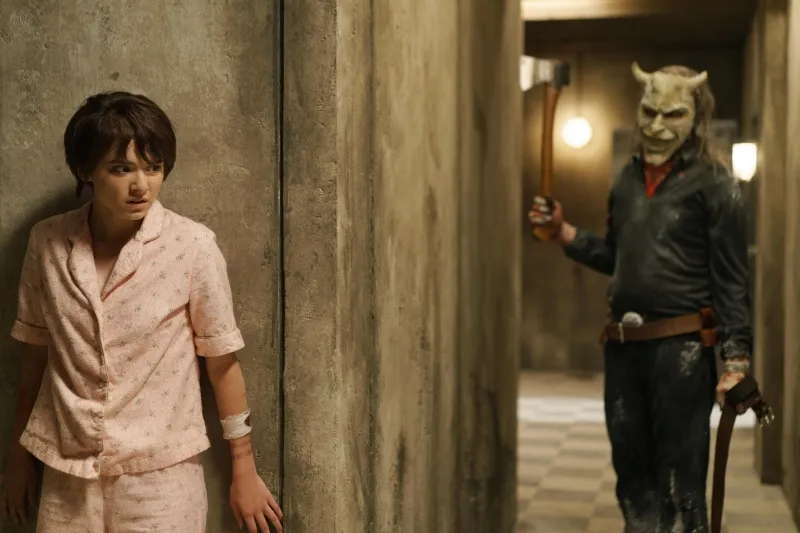 review-black-phone-2-su-thu-dich-cua-quy-du-nguy-hiem-den-the-nao 20251023-171826-04