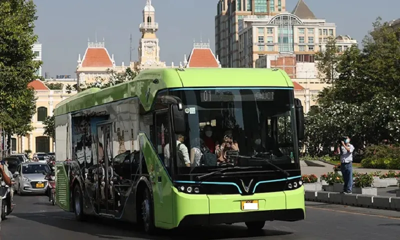 Điểm tin sáng 29/10: TPHCM đề xuất thay thế xe buýt CNG bằng xe buýt điện