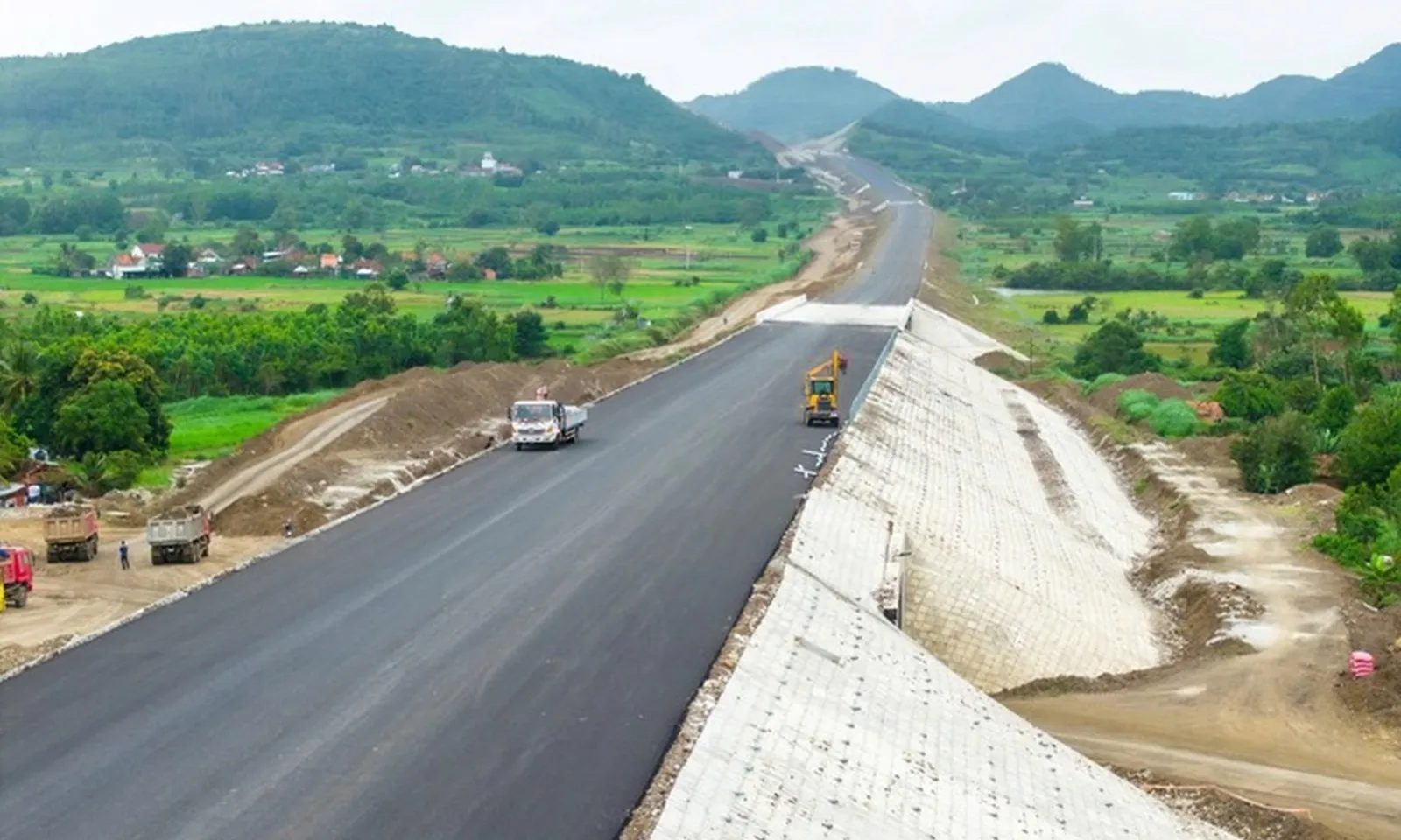 Giải ngân vốn đầu tư công tăng mạnh vào cuối năm
