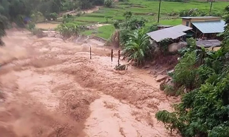 Cảnh báo lũ quét, sạt lở đất từ Quảng Trị đến Gia Lai