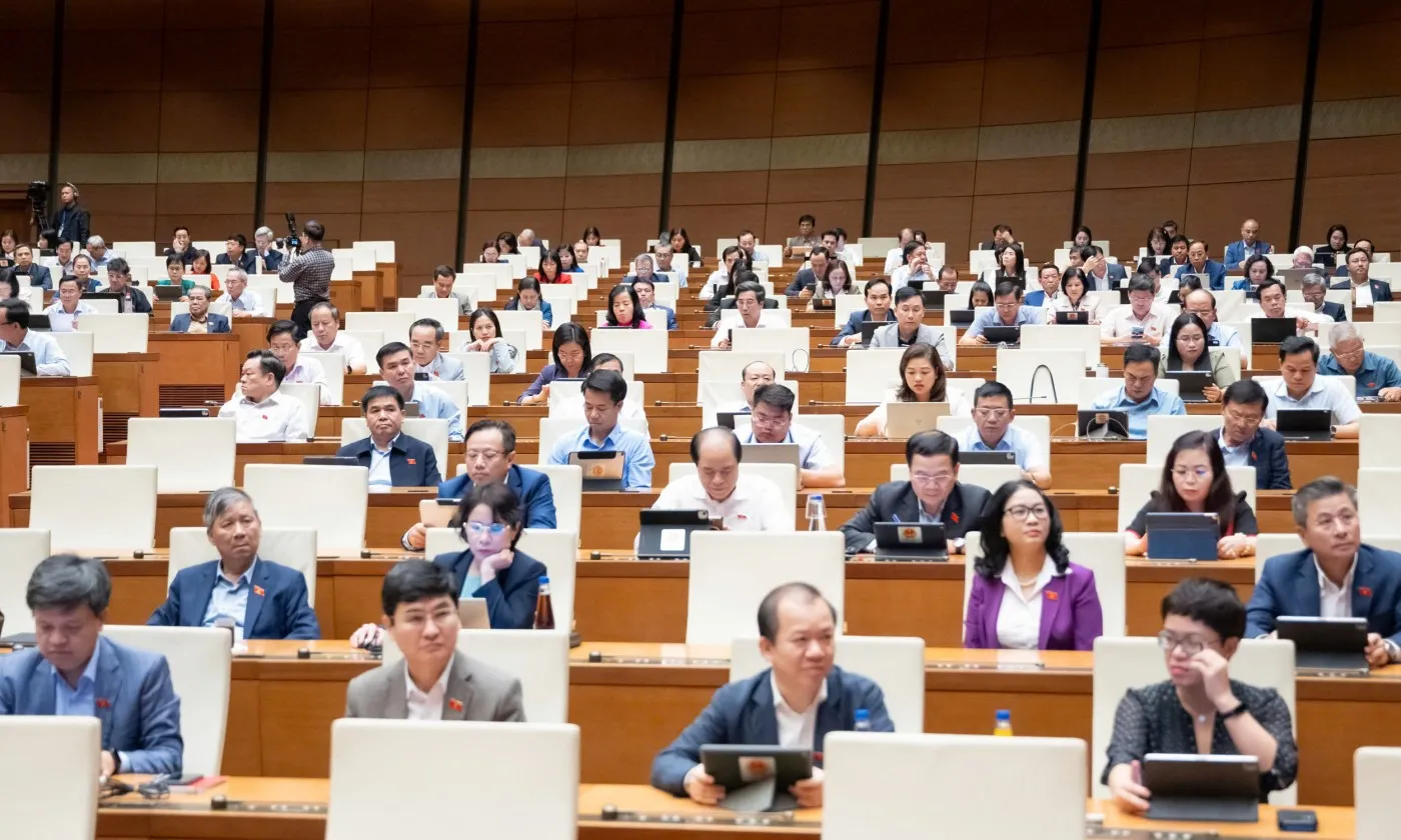 Ngày 31/10: Quốc hội thảo luận về các dự án luật an ninh, trật tự