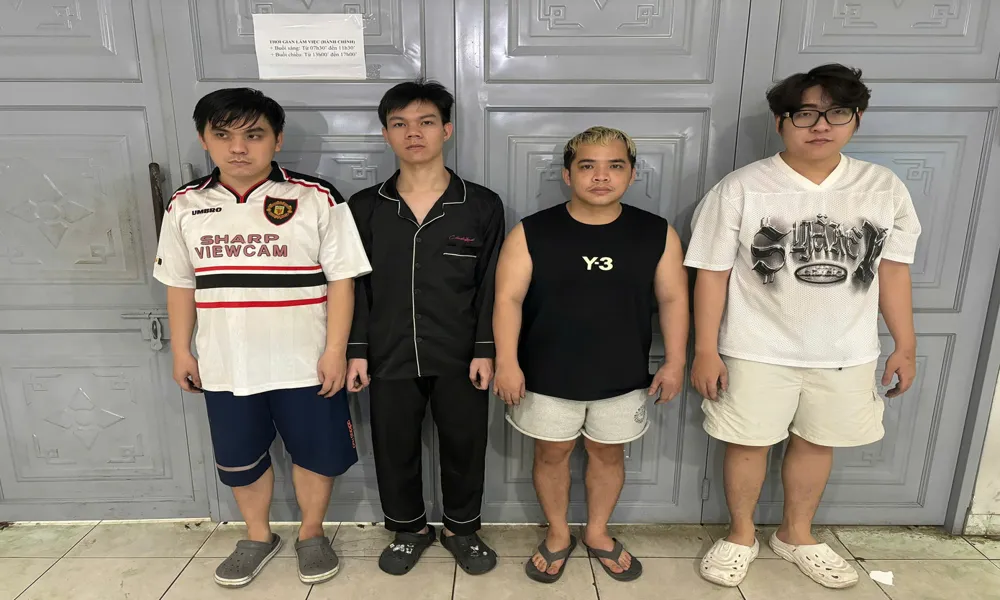 TPHCM: Triệt phá quán bar bán hơn 65.000 bóng cười, thu lợi gần 7 tỷ đồng