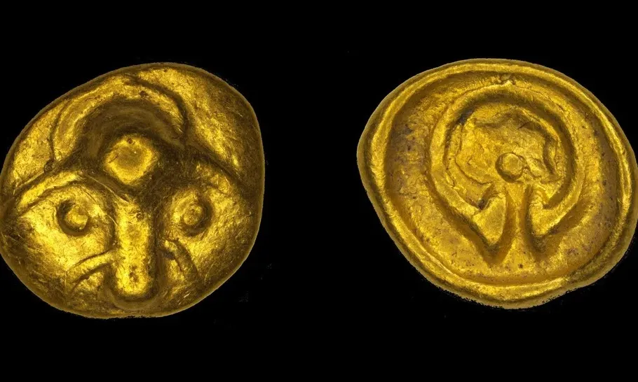 Phát hiện đồng xu vàng 2.200 năm tuổi ở bang Saxony, Đức