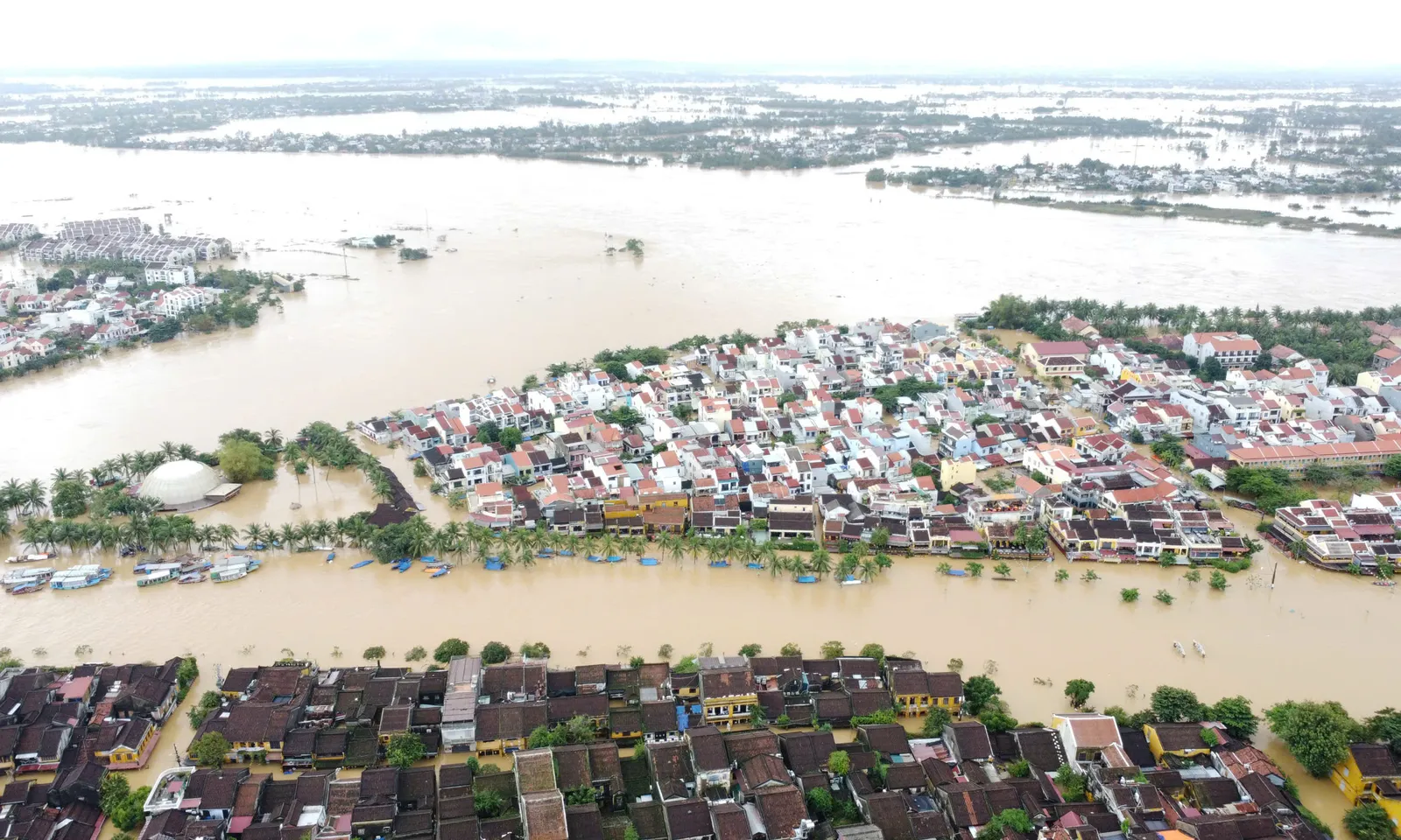 Đà Nẵng chi 200 tỷ đồng hỗ trợ người dân khắc phục hậu quả mưa lũ