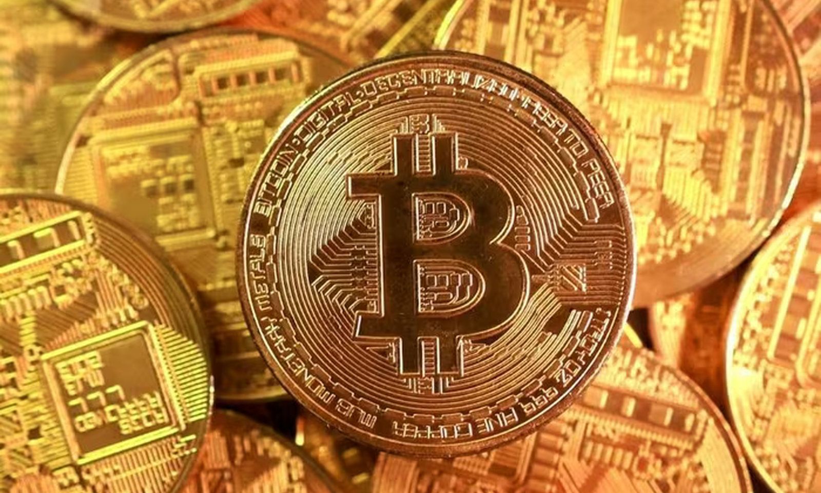 Bitcoin mất gần 5% trong tháng 10